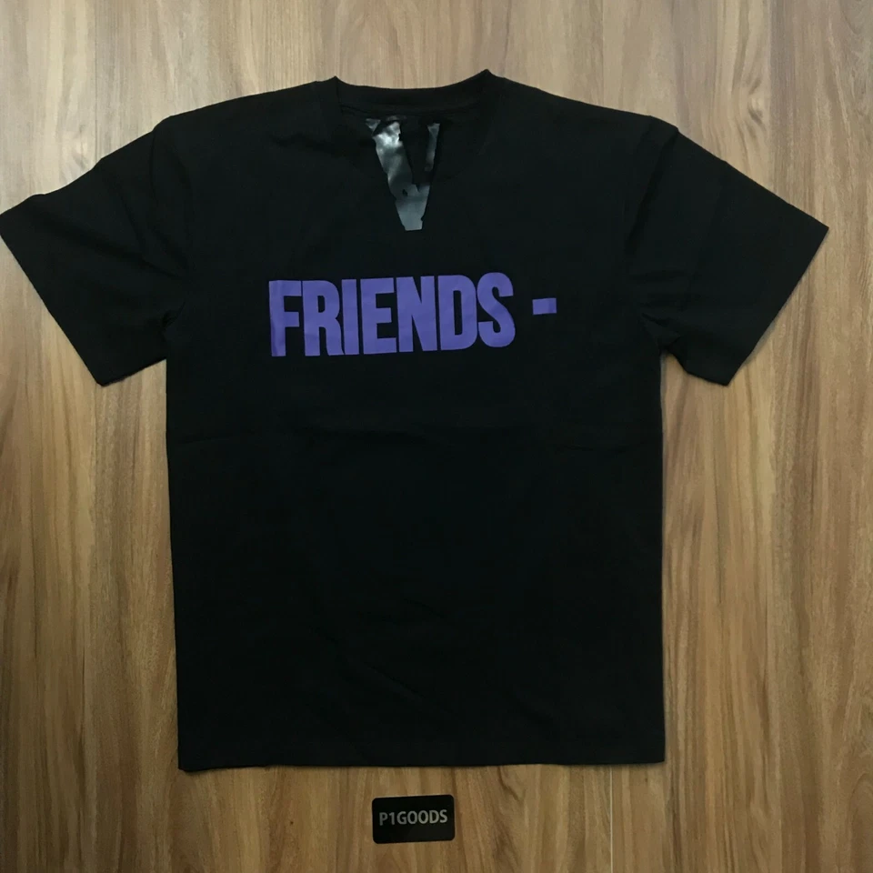 Camiseta Vlone Friends Púrpura y Negra (Mediana) Foto 1 de 3