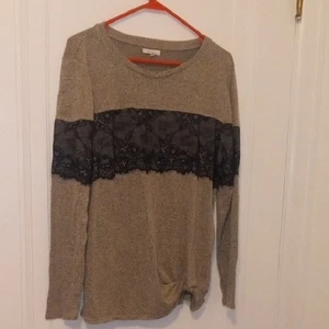 Women's Beige Lace Accent Top long sleeve, XL Maurices - Picture 1 of 2