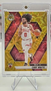 Coby White 2024-25 Panini Mosaic Spectris Gold FOTL 2/10《Slab Ready》Bulls 🔥 - Imagen 1 de 9
