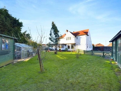 Spacious & Substantial Detached House at Lincolnshire coast. Valued £420,000 - Image 1 of 4