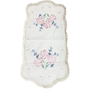 Corredor de mesa floral bordado de lino vintage borde de encaje de ganchillo azul rosa 35" - Imagen 1 de 6