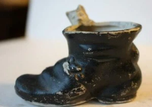 Statuina scarpa stivaletto nero gatto porcellana ceramica dipinta a mano Giappone vintage - Foto 1 di 1