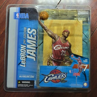 Figura de acción roja McFarlane 2004 NBA Cleveland Cavaliers Lebron James Foto 1 de 3