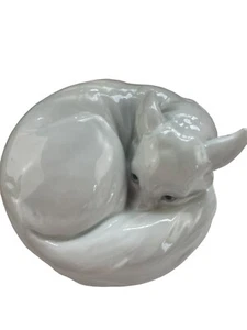 Gebruder Heubach Winter White Fox Statue Porcelain HC Germany 1882-1915 - Picture 1 of 12