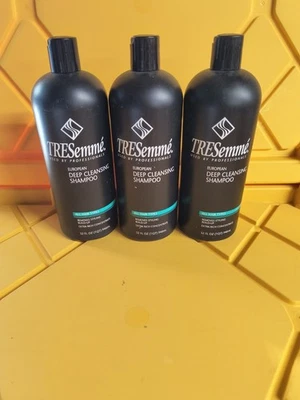 TRESemme Discontinued DEEP CLEANSING SHAMPOO 32oz, All Hair Styles.  Lot Of 3. - Image 1 of 2