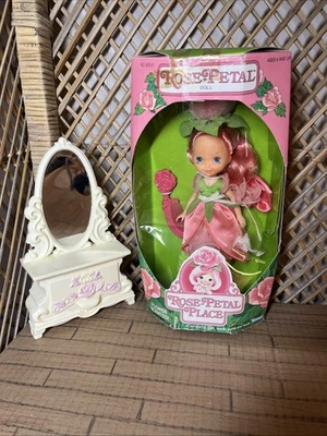 Muñeca Kenner Rose Petal Place Rose 1984 #83010 caja original con tocador Foto 1 de 4