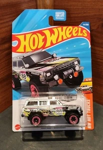NEW 2025 HOT WHEELS®/MATTEL ZAMAC 1988 JEEP WAGONEER HW HOT TRUCKS™ SERIES 5/10 - Picture 1 of 10