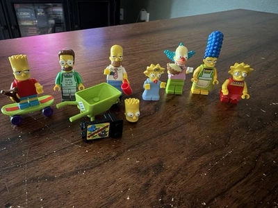 Lego The Simpsons Minifigure Lot (76001) Homer Marge Ned Lisa Bart - Image 1 of 4