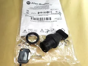 ALLEN BRADLEY 800FP-KM21R key selector switch (NIB) - Picture 1 of 3