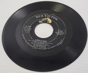 R) Elvis Presley - Surrender - Lonely Man - RCA Victor - 45 RPM Vinyl Record - Picture 1 of 4