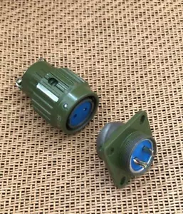 1,Military Gold 2-Pin Twist Male & Female Connector,F2P - Picture 1 of 4