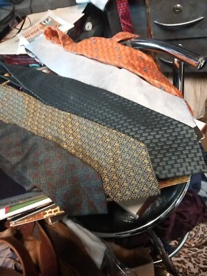 Lot 5 Cravatte Soie Nina Riccie hetcher Lancel Etc - Photo 1/4