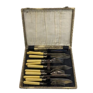 11 piezas Cuchillos y tenedores de pescado de celuloide inglés Sheffield EPNS de 1930 placa de plata - Imagen 1 de 16