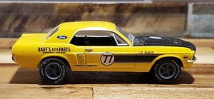 '67 Ford Mustang Coupe Road Racer gelb 1/64 Opening Hood Limited Edition - Bild 1 von 7