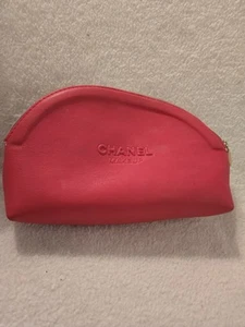 CHANEL RED Cosmetics Makeup Bag Rubbler Like - Picture 1 of 8