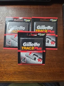 30 Gillette Trac II PLUS cartridges Blades Razor Handle Shaver Refills Original - Picture 1 of 1