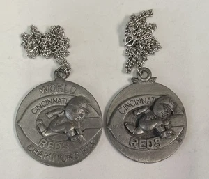 Vintage Cincinnati Reds 1975 & 1976 Autographed Necklaces Pendants - Picture 1 of 8