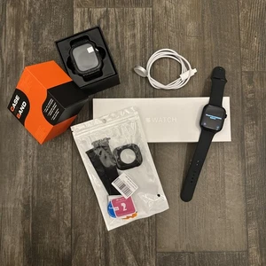 Apple Watch Series 10 (GPS) 46mm avec bracelet sport M/L noir de jais modèle MWWQ3LW/A 2024 - Photo 1 sur 22