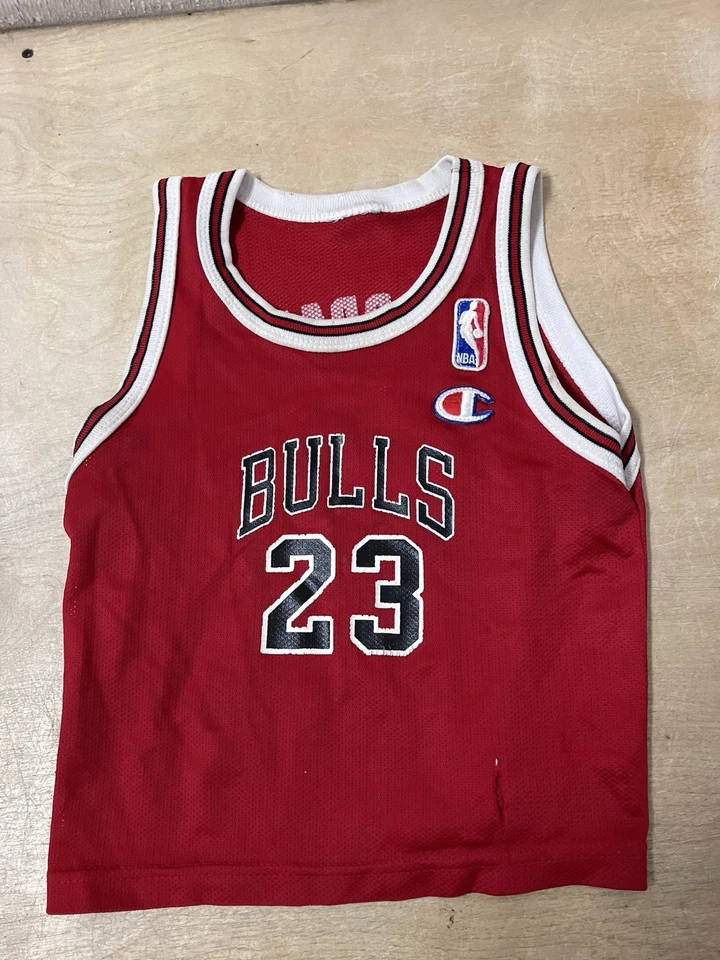 Camiseta roja de Michael Jordan campeona de los 90 de los Chicago Bulls niños talla juvenil Foto 1 de 4