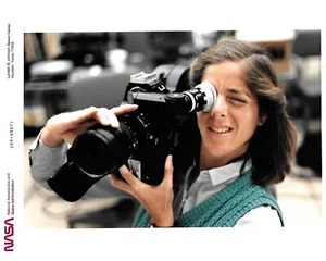 STS 51-L PHOTOCOPY OF ORIGINAL NASA PHOTO - Barbara Morgan CAMERA TRAINING - Picture 1 of 1