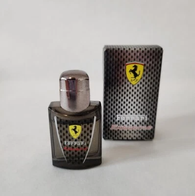 DE COLECCIÓN FERRARI EXTREME EAU DE TOILETTE SPLASH 4 ML/0,13 FL. OZ. MINIATURA Foto 1 de 4