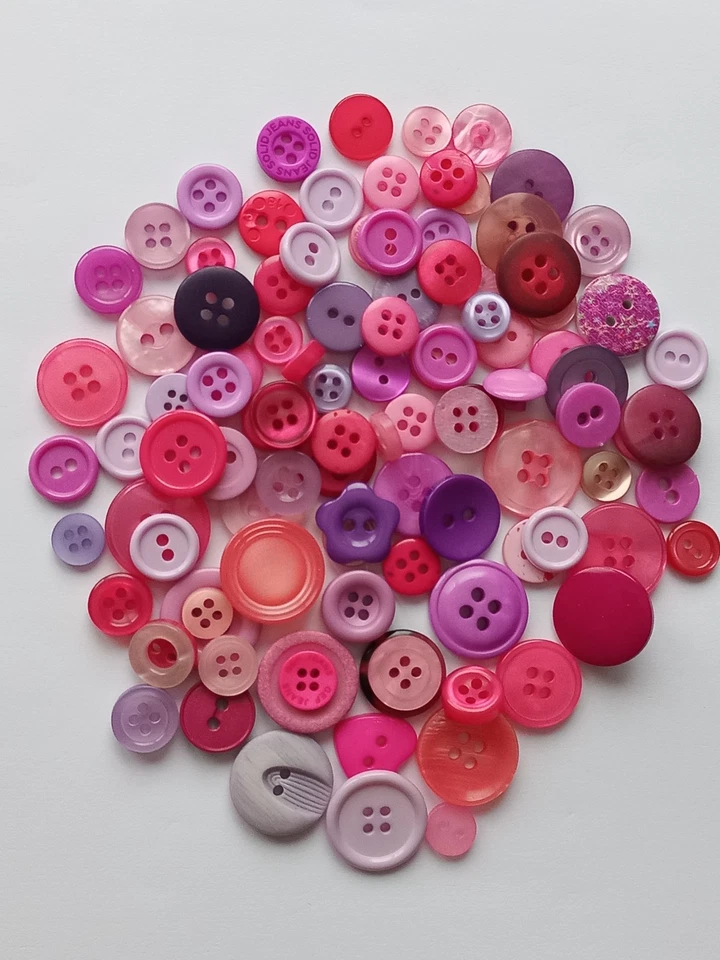 100 kleine Knöpfe lila beere Mischung Konvolut Basteln unbenutzt - Bild 1 von 1