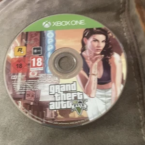 Grand Theft Auto V xbox 1 Gta 5 Xbox One disc only in case - Picture 1 of 2
