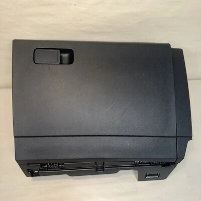 2019-2021 VOLKSWAGEN JETTA GLI DASH RIGHT GLOVE BOX STORAGE 17B857097 BLACK OEM  Foto 1 de 4