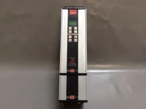 195H3305 - DANFOSS - VLT2030 Variateur 3PH 3.2KVA RECONDITIONNÉ - Bild 1 von 3
