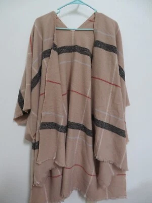 Mantón bufanda a cuadros Old Navy blanco tostado negro rojo para mujer Foto 1 de 4