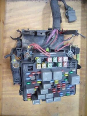 Fuse Box Engine Fits 03-07 HUMMER H2 422979 Foto 1 de 2