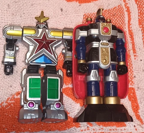 Vintage 1996 Power Rangers Deluxe Super Zeo Megazord Zord & Auric The Conqueror Cover