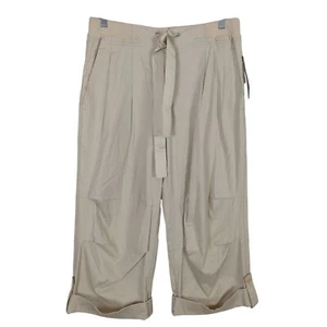 DKNY Donna Karan New York bequeme plissierte Damen-Bermudahose Birke Größe 10 - Bild 1 von 19