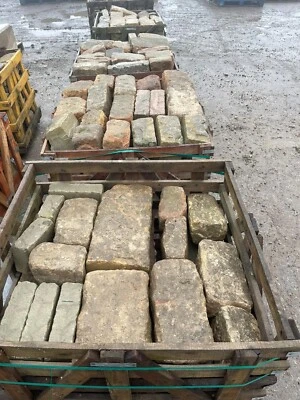 Reclaimed Building Stone - Image 1 of 4