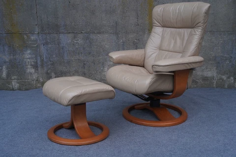 Danish Modern Hjellegjerde Fjords Manjana Tan Leather Recliner & Ottoman Cover