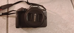 Canon EOS R100 24,2-MP-Digitalkamera – schwarz - Bild 1 von 12