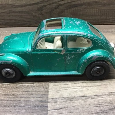 VINTAGE 60's HUBLEY #1480 VOLKSWAGEN VW BEETLE BUG  TOY Green. Y - Image 1 of 4