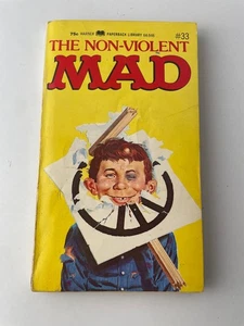 The Non-Violent Mad William M. Gaines 1972 First Printing Warner - Picture 1 of 6