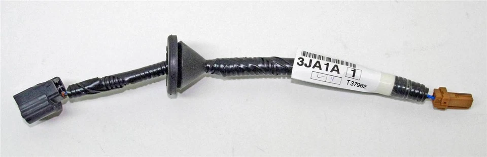 Nissan Pathfinder High Mount Stop Lamp Wire Harness Connector Jumper 24167-3JA1A - Image 1 of 3