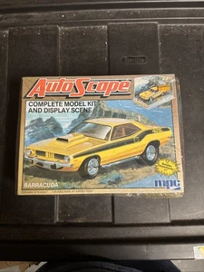 MPC - AUTO SCAPE - PLYMOUTH BARRACUDA HEMI - 426 "CUDA - MODEL KIT (OPENED) - Picture 1 of 20
