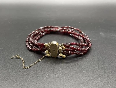 Antiguo brazalete victoriano de cinco cuentas de granate bohemio cortado a mano relleno de oro Foto 1 de 4