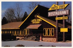 Postcard TN: Loretta Lynn's Restaurant, Hurricane Mills, Tennessee 1987 - Picture 1 of 2