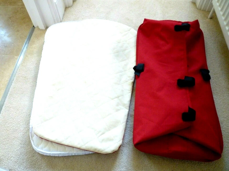 Bugaboo Frog Carrycot Fabric,Base & mattress-Red & Cream-Good Condition - Image 1 of 4