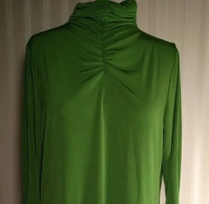 Susan Graver Top Women Sz S Green Turtleneck Stretch Poly Knit Shirt Long Sleeve - Picture 1 of 7