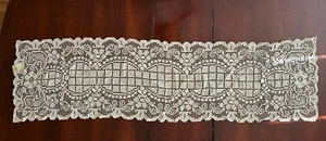 Antique Hand Made Mondano Filet Lace Dresser Scarf Daisy 1920ish  (J61D) - Picture 1 of 10