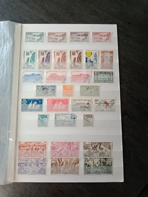 Timbres neufs* et oblitérés des colonies françaises de Saint Pierre et Miquelon  - Photo 1/4