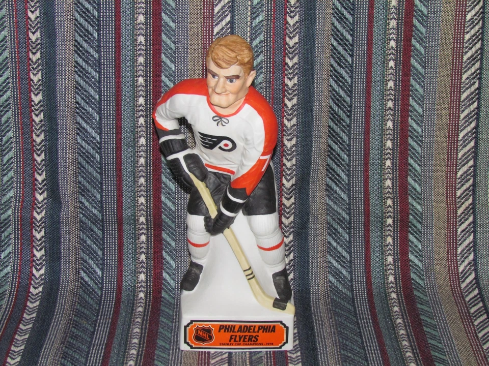Decantador de licor de hockey vintage Philadelphia Flyers NHL vacía Foto 1 de 4