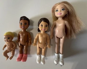 Lote De 4 Barbie Chelsea Patrón Y Amigos Bebé Niño Niño Niña Coletas Mattel - Imagen 1 de 11