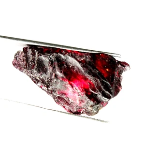 Natural Rhodolite Garnet Rough Loose Gemstones Moderately Included 31 Ct+ - Picture 1 of 4