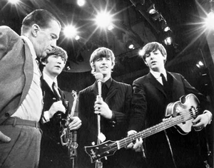 Fotografia Beatles & Ed Sullivan a New York anni 60 in bianco e nero dettagli nitidi - Foto 1 di 2